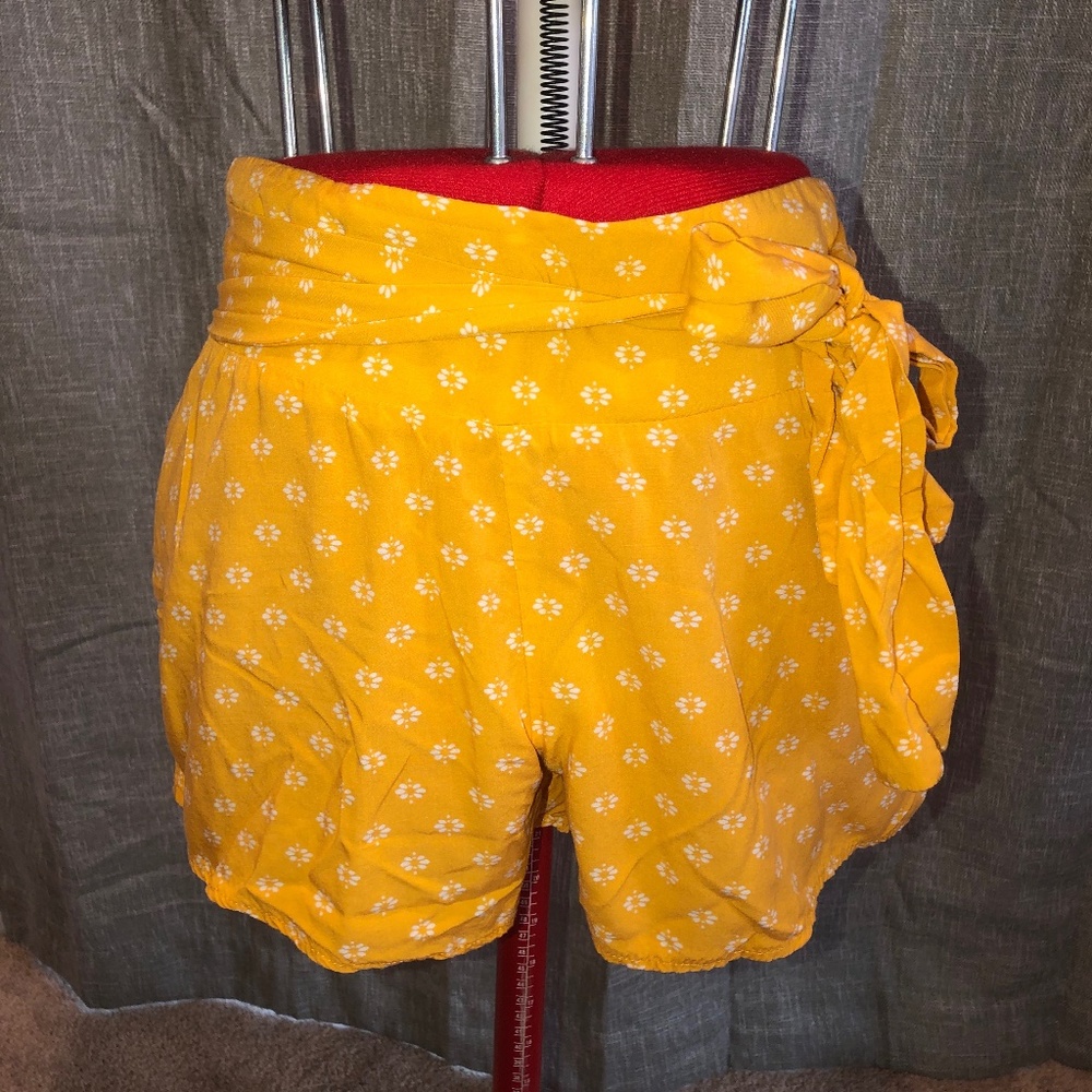 Cute Flowy Tie Shorts